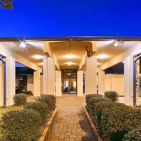 Best Western Crossroads Inn Дефьюниак-Спрингс Экстерьер фото