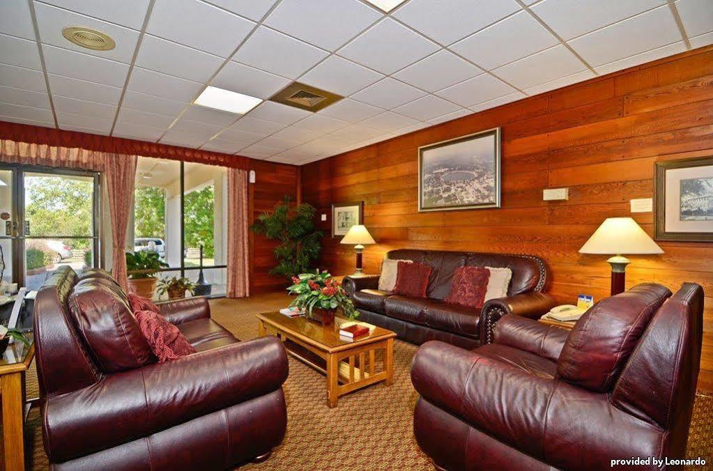 Best Western Crossroads Inn Дефьюниак-Спрингс Номер фото