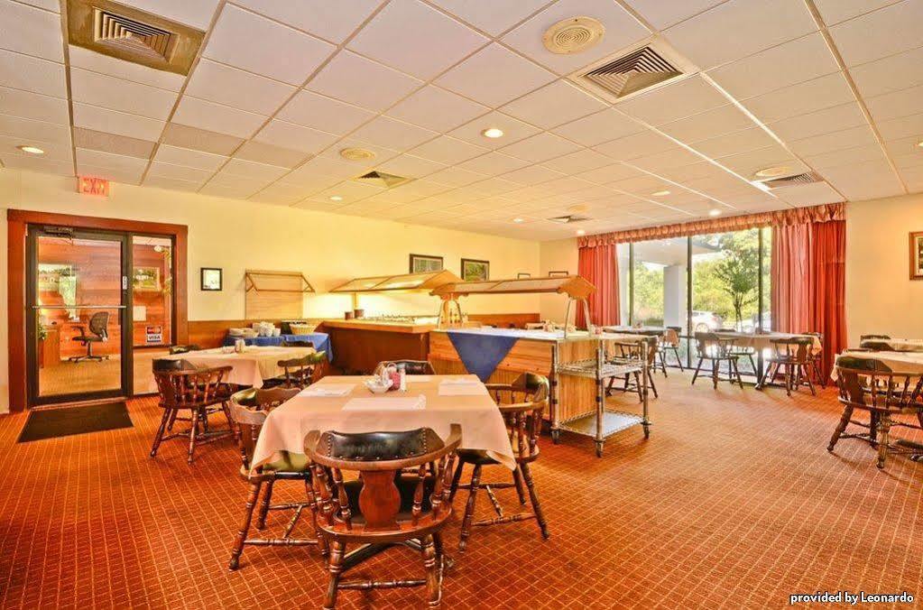 Best Western Crossroads Inn Дефьюниак-Спрингс Ресторан фото